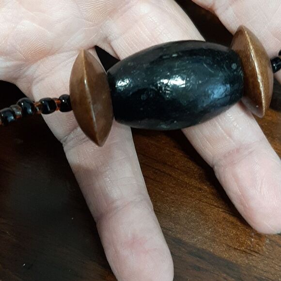 40" wooden bead necklace - Picture 4 of 5